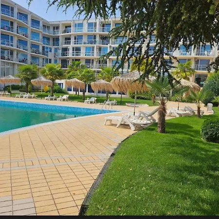 Atlantis Nikol Apartment *
