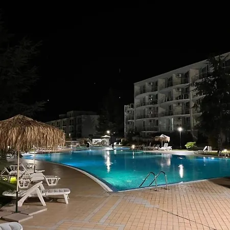 Atlantis Nikol Daire