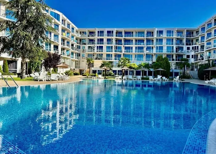 Atlantis Nikol *
