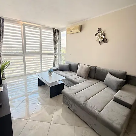 Atlantis Nikol Apartment *