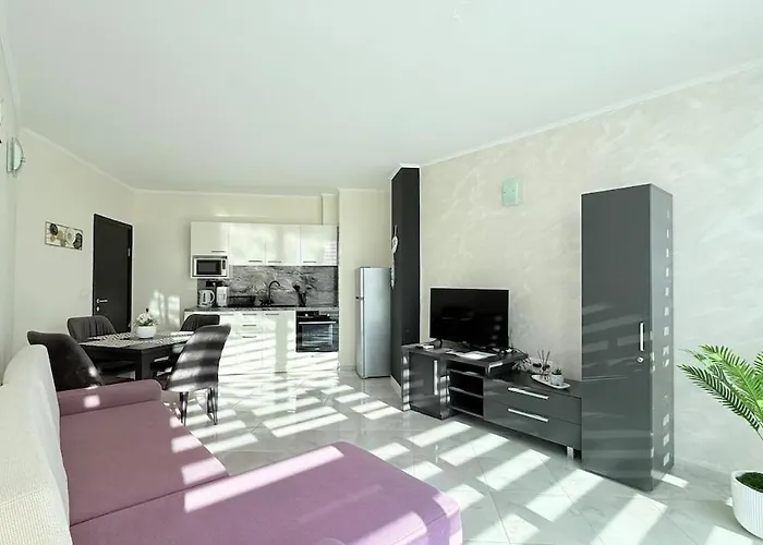 Atlantis Nikol Apartment Burgas